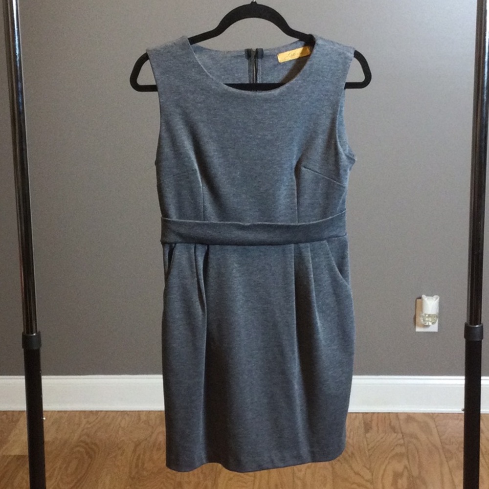 M Ciel de Juno gray sheath dress